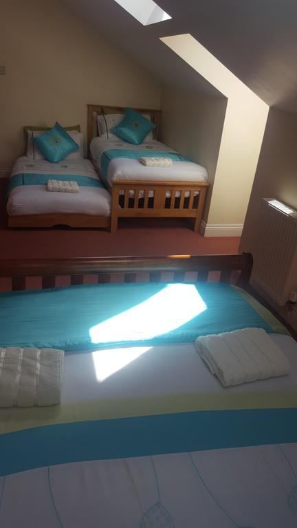 אדינבורו Penthouse Apartment Sleeps 11 מראה חיצוני תמונה